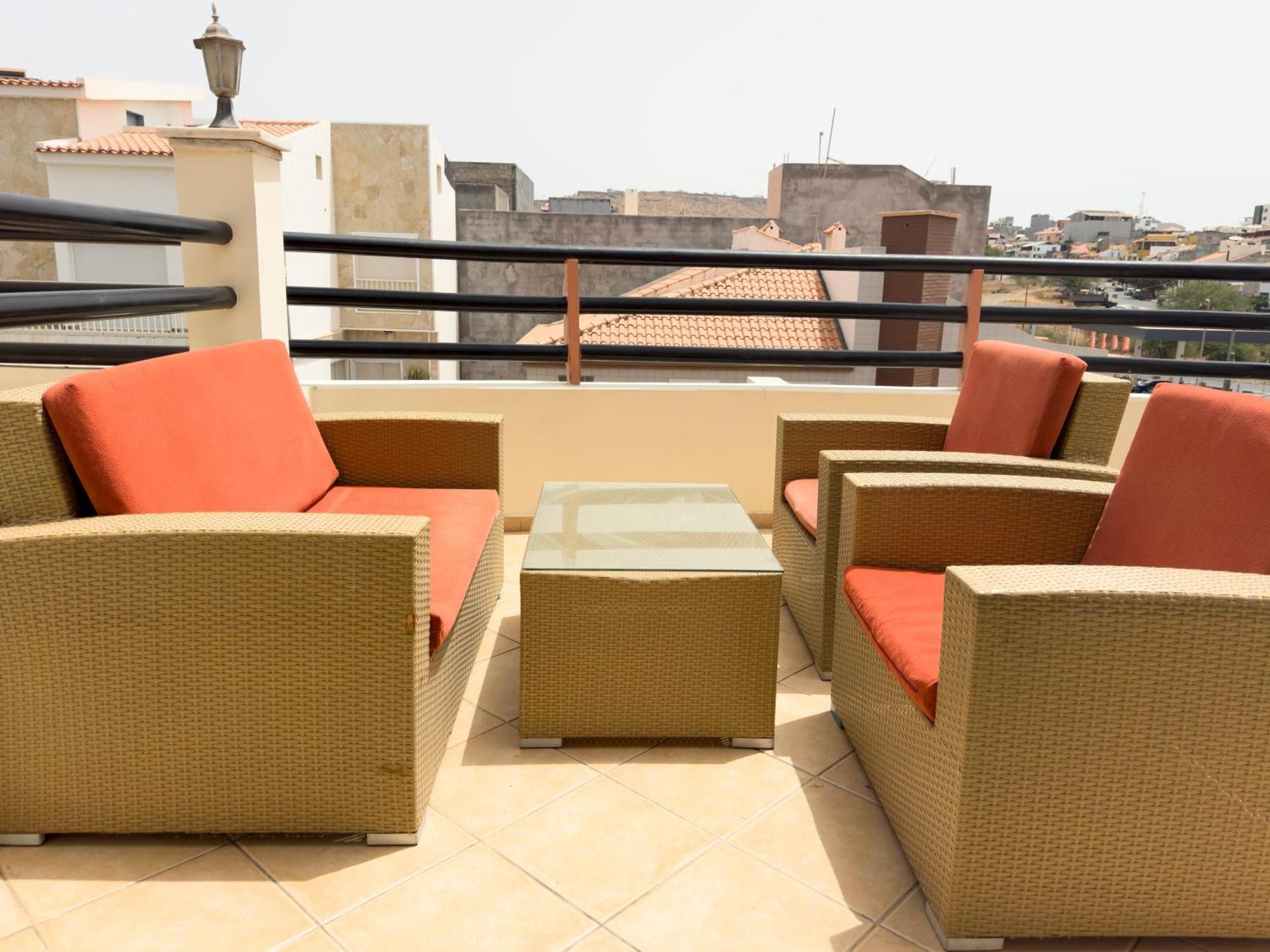 3 Bedroom Apt, Free Wifi & Ac, Cidadela - Lcgr Praia Eksteriør bilde