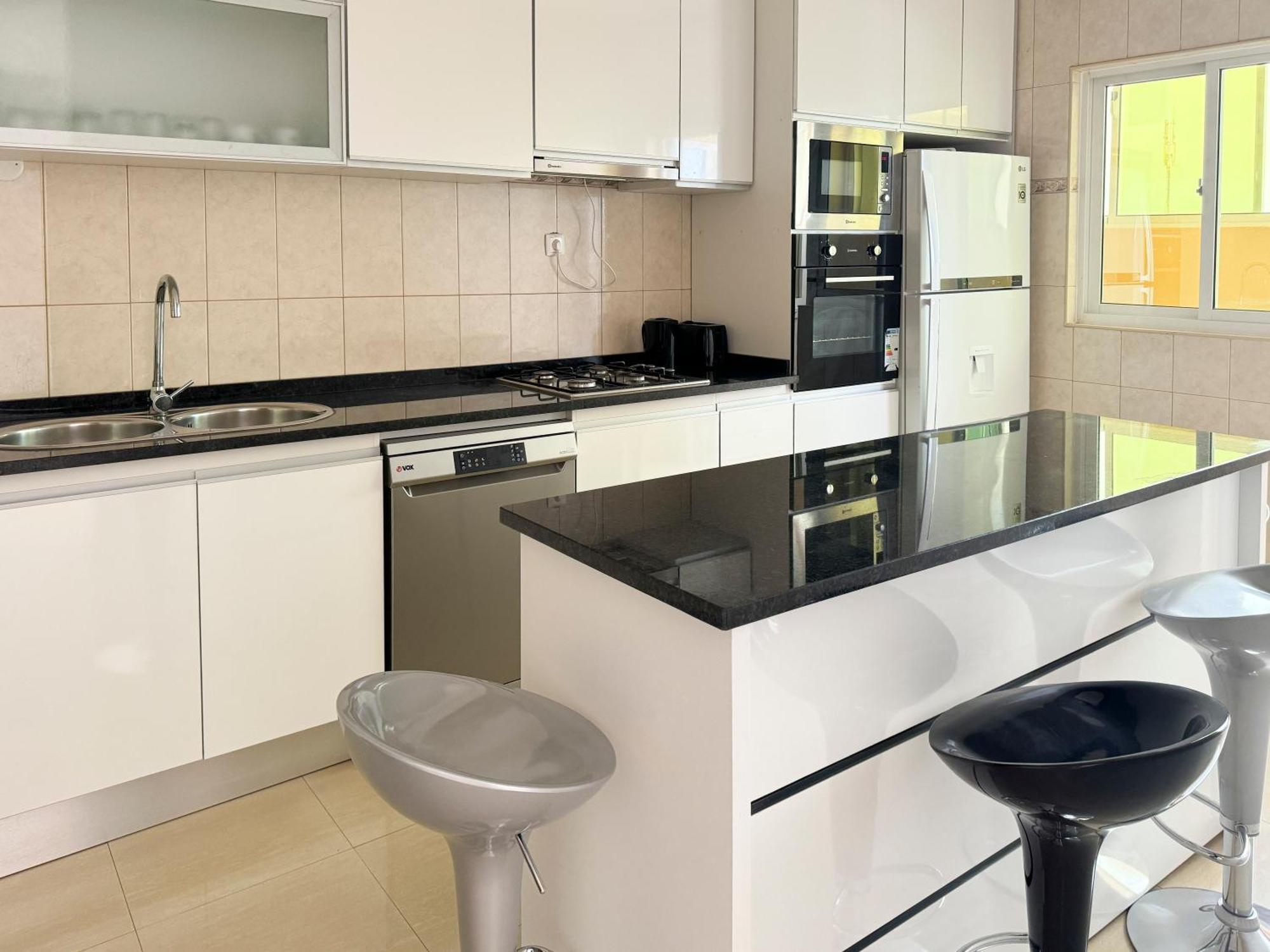3 Bedroom Apt, Free Wifi & Ac, Cidadela - Lcgr Praia Eksteriør bilde
